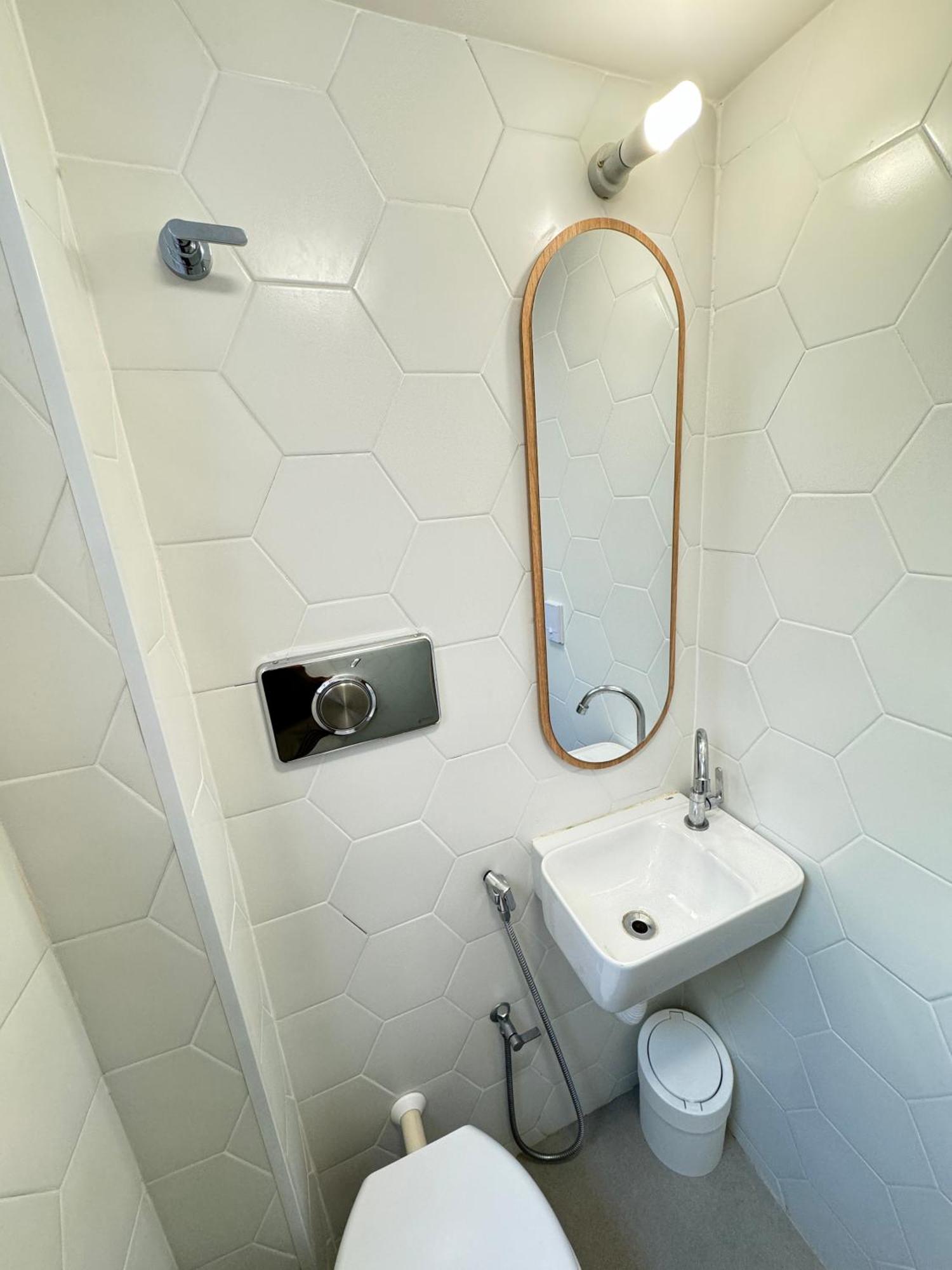 Apartamento Pequeno Em Copacabana